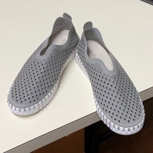 Size 39(8). ILSE JACOBSEN grey slip ons